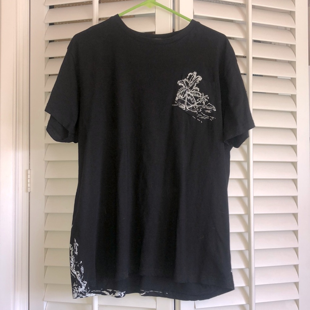 XL black voyage craft + flow cotton tee with palm tree island vibe design